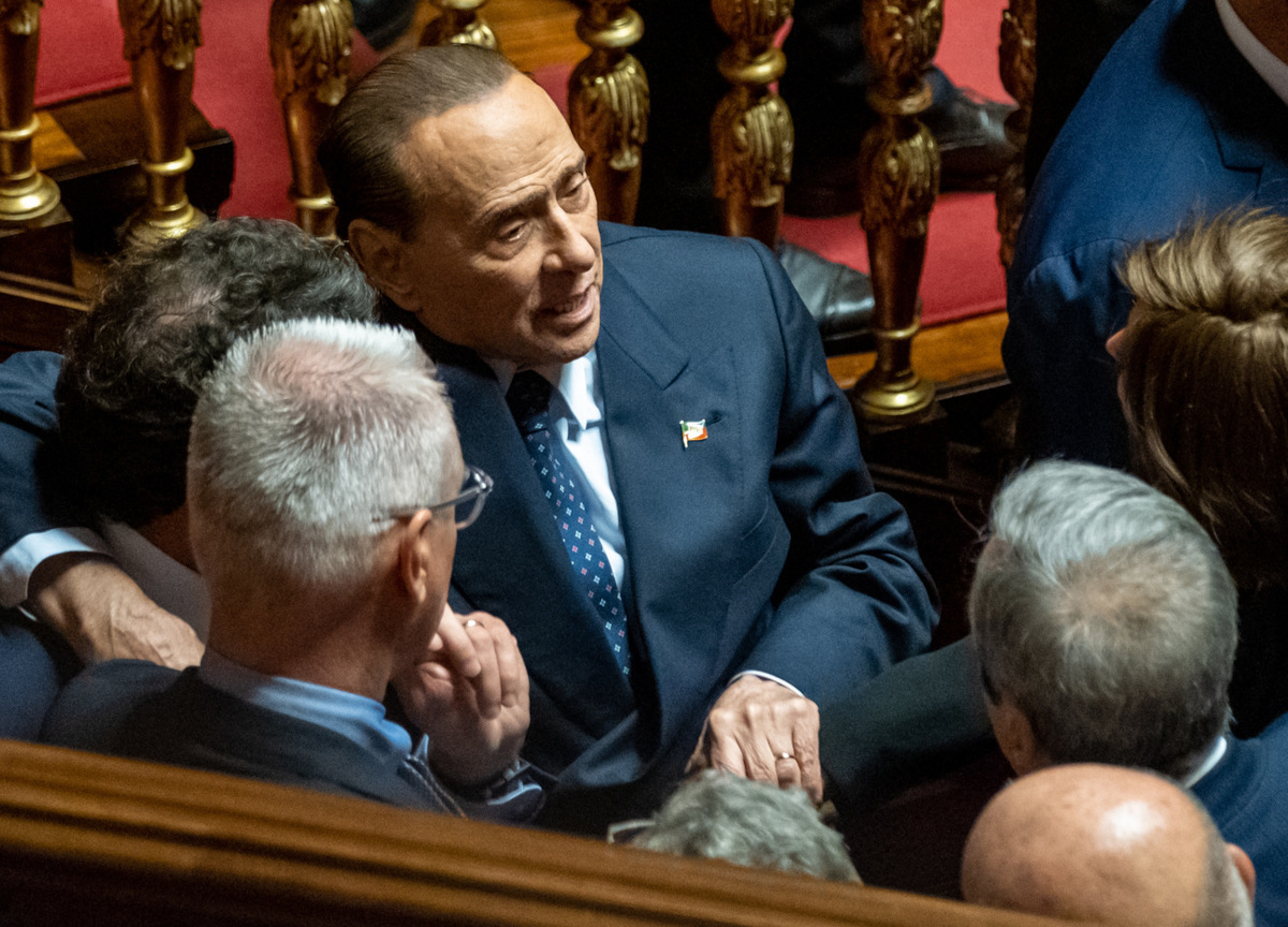 Fi, individuati i responsabili. Audio Berlusconi: “Sono stati 2 non rieletti” Fi, individuati i responsabili. Audio Berlusconi: “Sono stati 2 non rieletti”