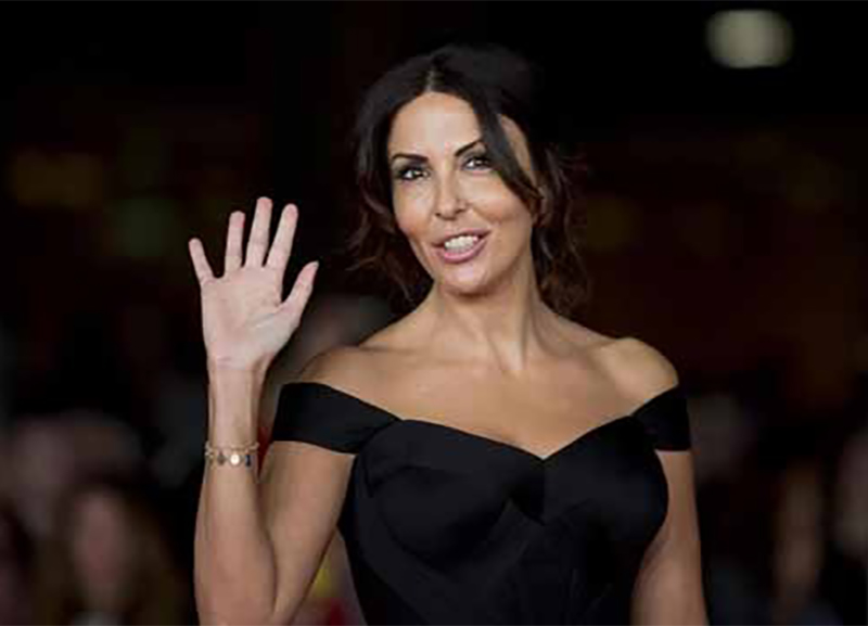 “Sabrina Ferilli è lesbica”, l’annuncio choc. Bufera social sul coming out “Sabrina Ferilli è lesbica”, l’annuncio choc. Bufera social sul coming out