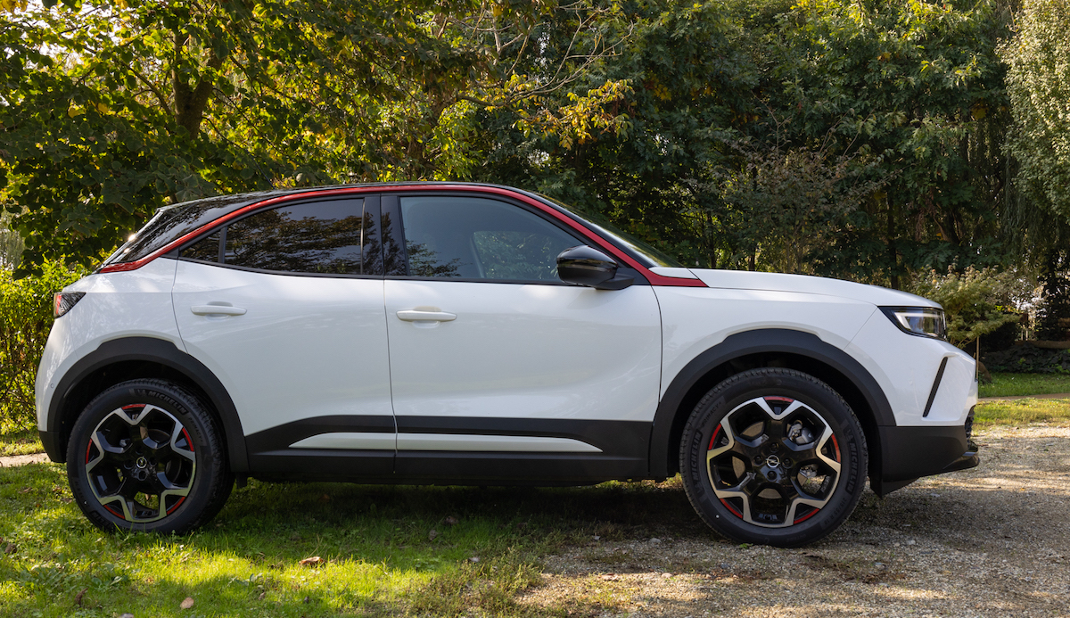 Opel Mokka-e aumenta la sua autonomia fino a 338 km