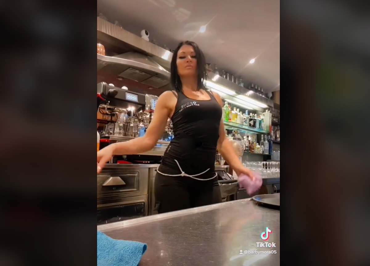 Chi è Michela “Barby Mora”, la barista supersexy che incanta TikTok col lato B Chi è Michela “Barby Mora”, la barista supersexy che incanta TikTok col lato B