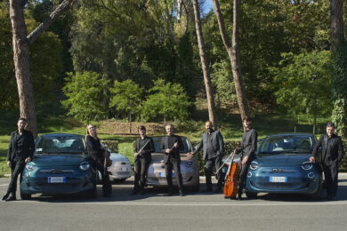 Nuova 500 accende il Flash Mob “Buongiorno, Dolce Vita”