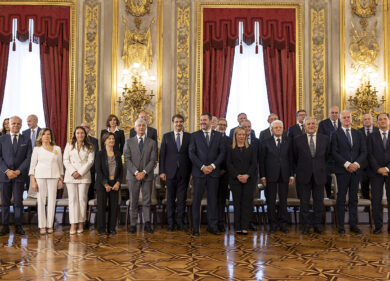 Il governo Meloni giura al Quirinale: guarda tutti i video e le foto