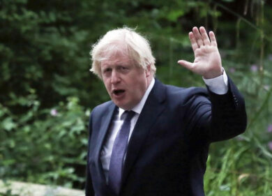 Uk, Johnson si ritira dalla corsa per Downing Street. Sunak nuovo favorito