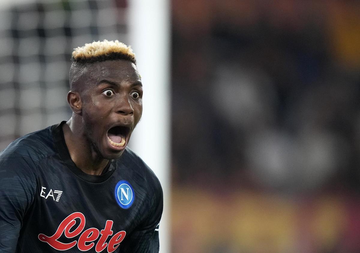 Osimhen sulle orme di Maradona: Napoli da record scudetto. Chelsea su Victor Osimhen sulle orme di Maradona: Napoli da record scudetto. Chelsea su Victor