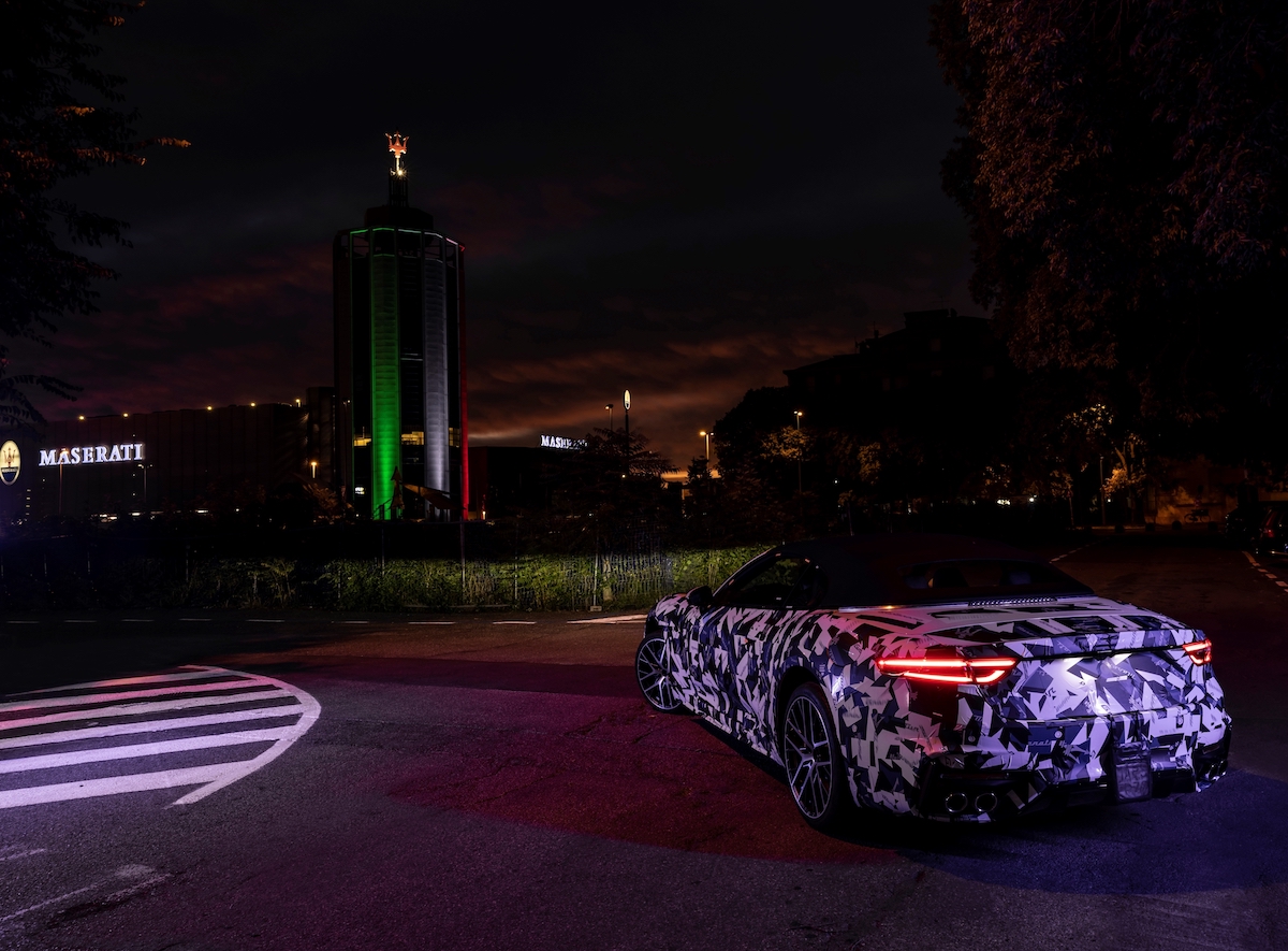 Maserati svela le prime foto della  nuova GranCabrio
