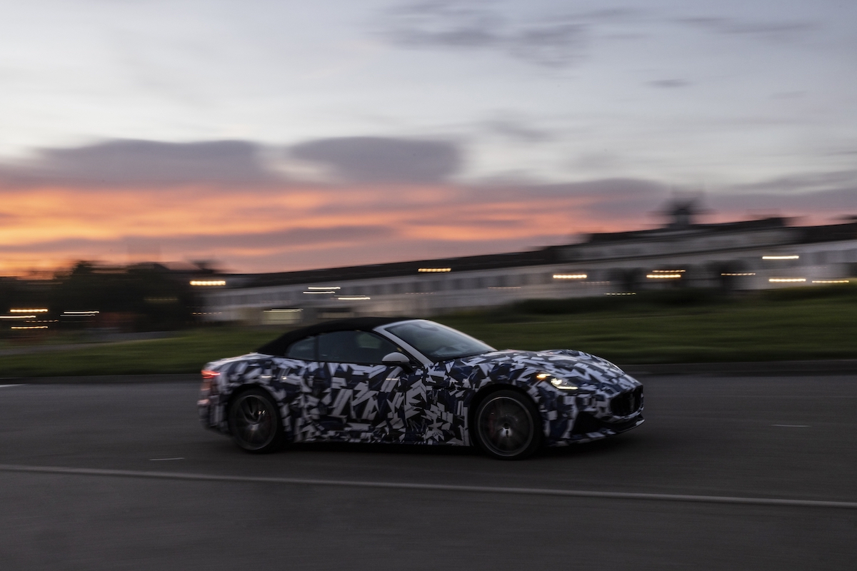 Maserati svela le prime foto della  nuova GranCabrio