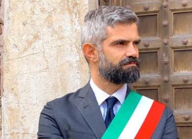 Piombino, caos rigassificatore. Il sindaco: “Impugneremo l’autorizzazione”