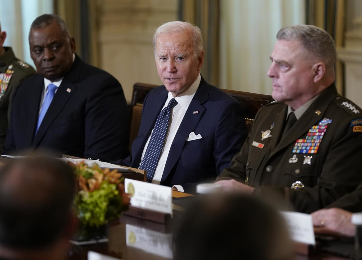 Usa, bomba a gravità B61-12 subito in Europa. Biden accelera il piano nucleare Usa, bomba a gravità B61-12 subito in Europa. Biden accelera il piano nucleare