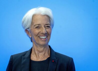 Bce, l’inflazione continua a “mordere”: Lagarde alza i tassi di 75 punti