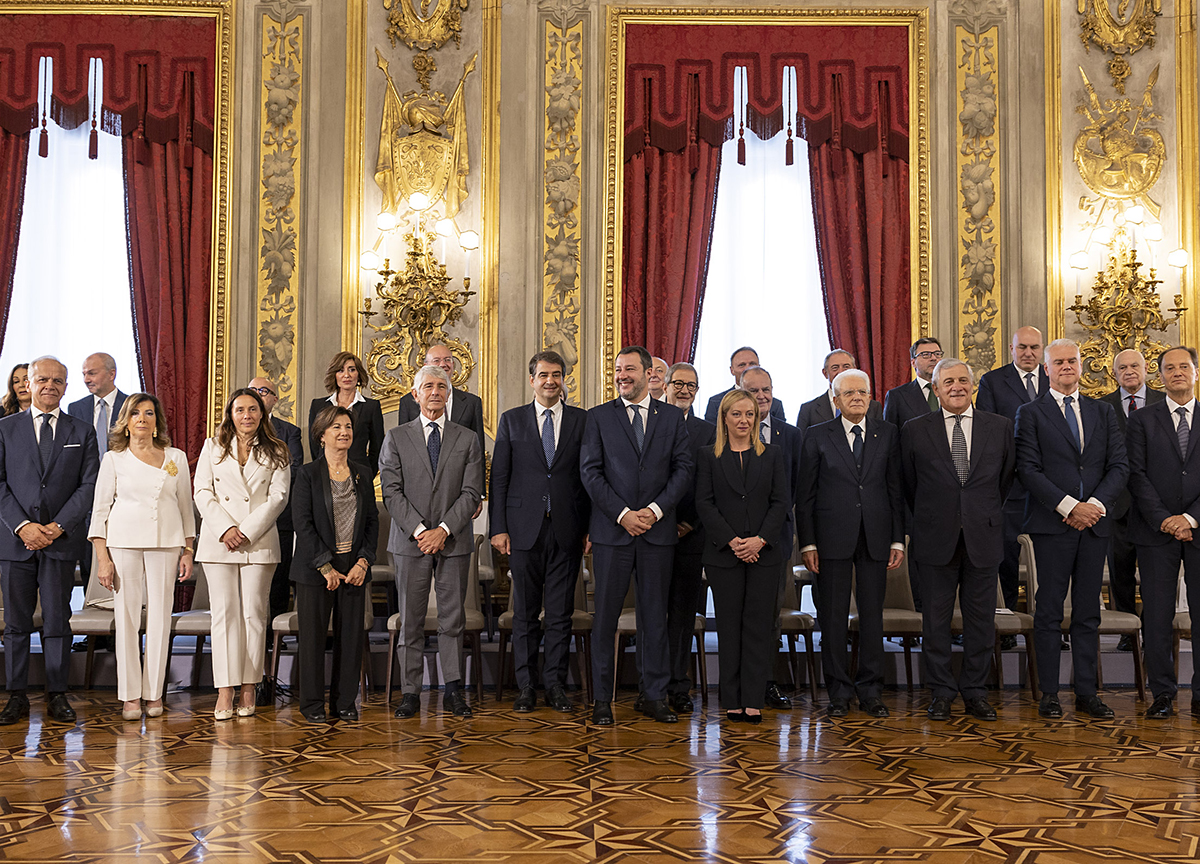 Governo, sottosegretari e viceministri: nomi e poltrone (colpi di scena) Governo, sottosegretari e viceministri: nomi e poltrone (colpi di scena)