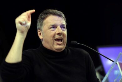 Renzi entri in maggioranza, magari rilevando Forza Italia da Berlusconi