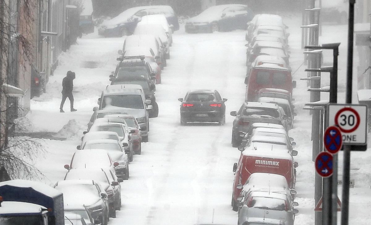 Meteo, anticiclone di Halloween e caldo: ma poi neve e freddo. Previsioni Meteo, anticiclone di Halloween e caldo: ma poi neve e freddo. Previsioni