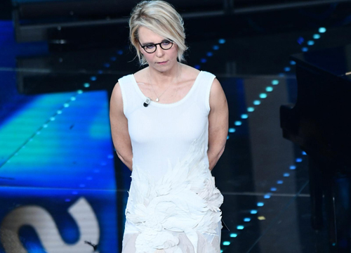 Ascolti tv, è la morte dei talk show: Maria pigliatutto vola su Canale 5 Ascolti tv, è la morte dei talk show: Maria pigliatutto vola su Canale 5