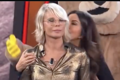 Ascolti tv, è la morte dei talk show: Maria pigliatutto vola su Canale 5