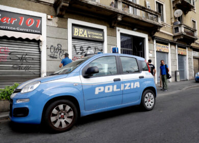 Torino, 23enne violentata nella residenza universitaria. “Voleva strangolarmi”