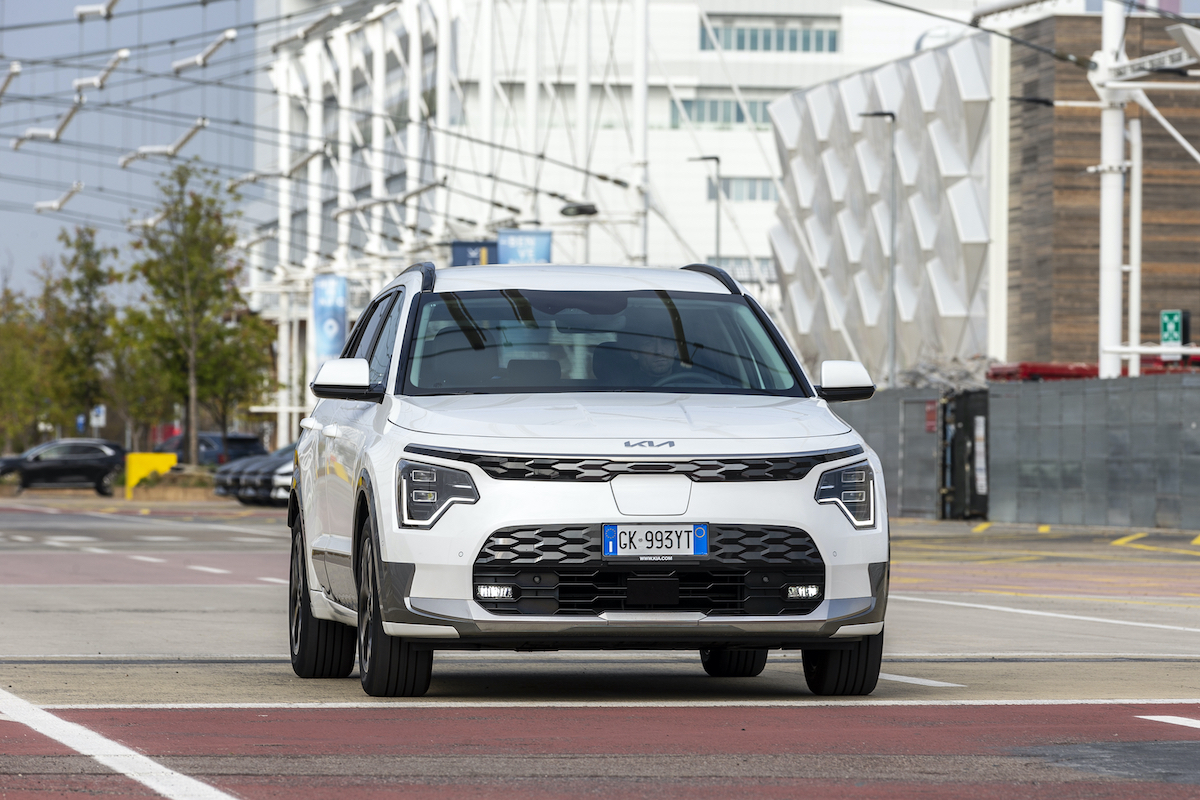kia presenta la sua gamma elettrificata per l’Italia kia presenta la sua gamma elettrificata per l’Italia