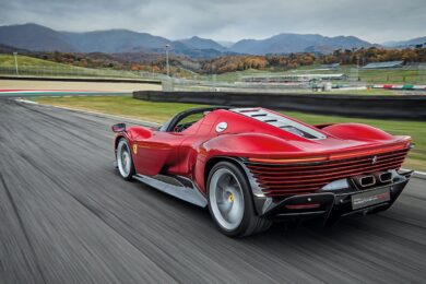 Ferrari mette il turbo, +18,7% i ricavi: utile a 228 mln, +10% in 3° trimestre