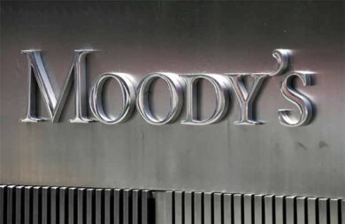 L’inflazione mette ko le banche italiane: Moody’s abbassa l’outlook a negativo