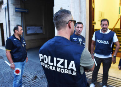 Insulti razzisti ad una calciatrice 15enne. “Ti sbianco”. Nessuno la difende