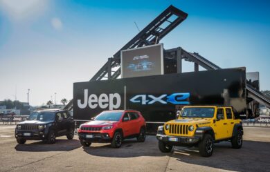I SUV Jeep® 4xe sono i più venduti in ottobre nel mercato dei veicoli a basse