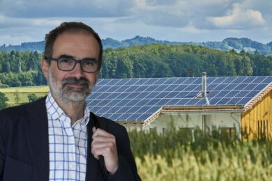 Carobollette: col modello-ènostra l’elettricità costa quattro volte di meno!