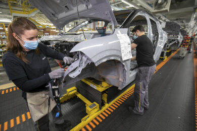 Renault: la trasformazione dello stabilimento francese di Douai