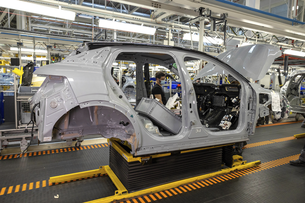 Renault: la trasformazione dello stabilimento francese di Douai