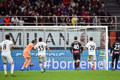 Milan-Spezia, Giroud: gol “alla Totti” (ed espulsione). Super Tonali, mentre Origi… Pagelle
