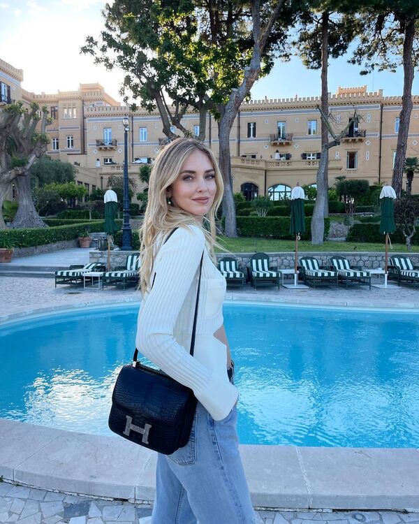 Chiara Ferragni, dopo l’uovo arriva il pandoro: quanto costa il dolce griffato