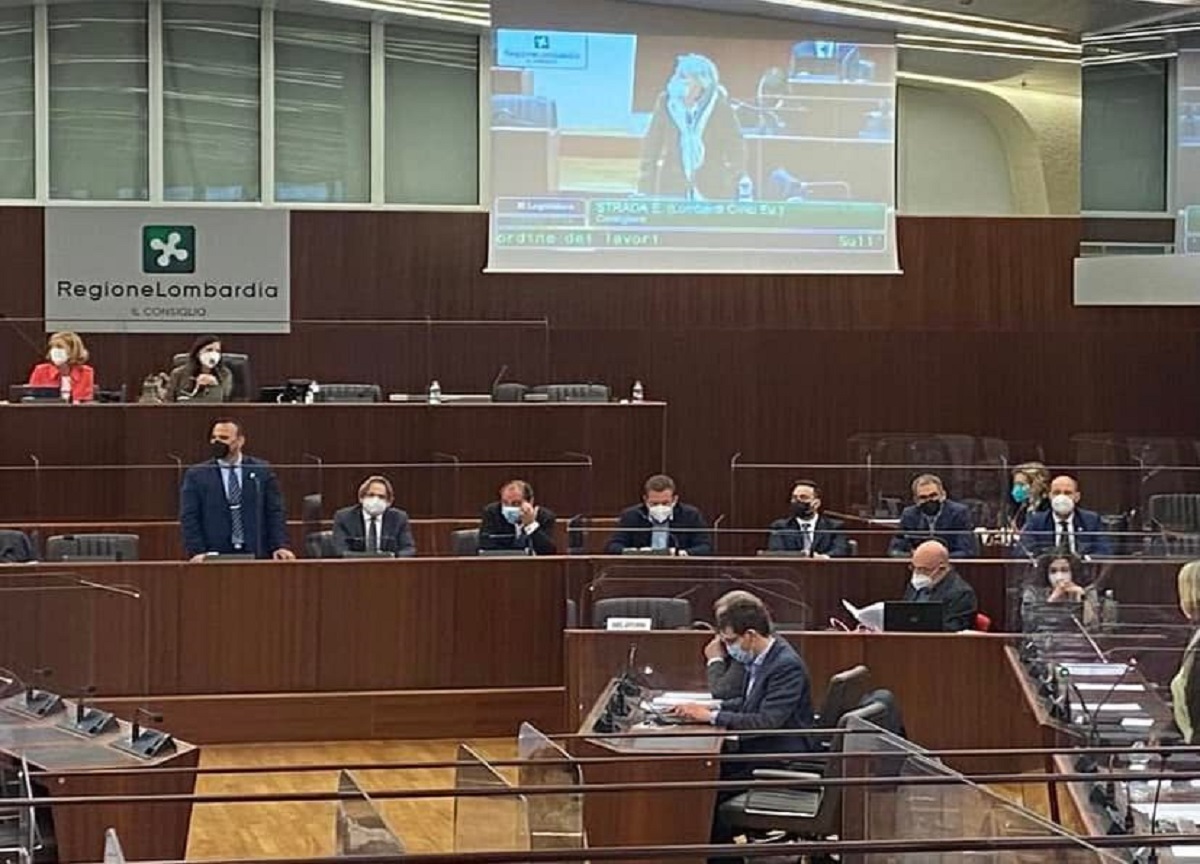Lombardia, i medici no vax non torneranno nei reparti con pazienti fragili Lombardia, i medici no vax non torneranno nei reparti con pazienti fragili