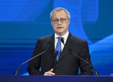 Porta a Porta ospiti stasera: il futuro del Made in Italy con Bonomi e Urso