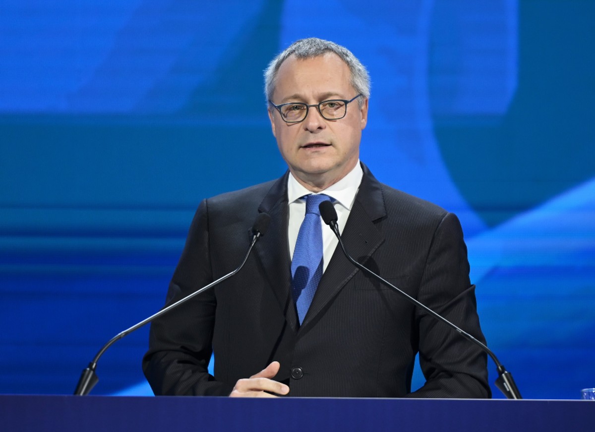 Porta a Porta ospiti stasera: il futuro del Made in Italy con Bonomi e Urso Porta a Porta ospiti stasera: il futuro del Made in Italy con Bonomi e Urso