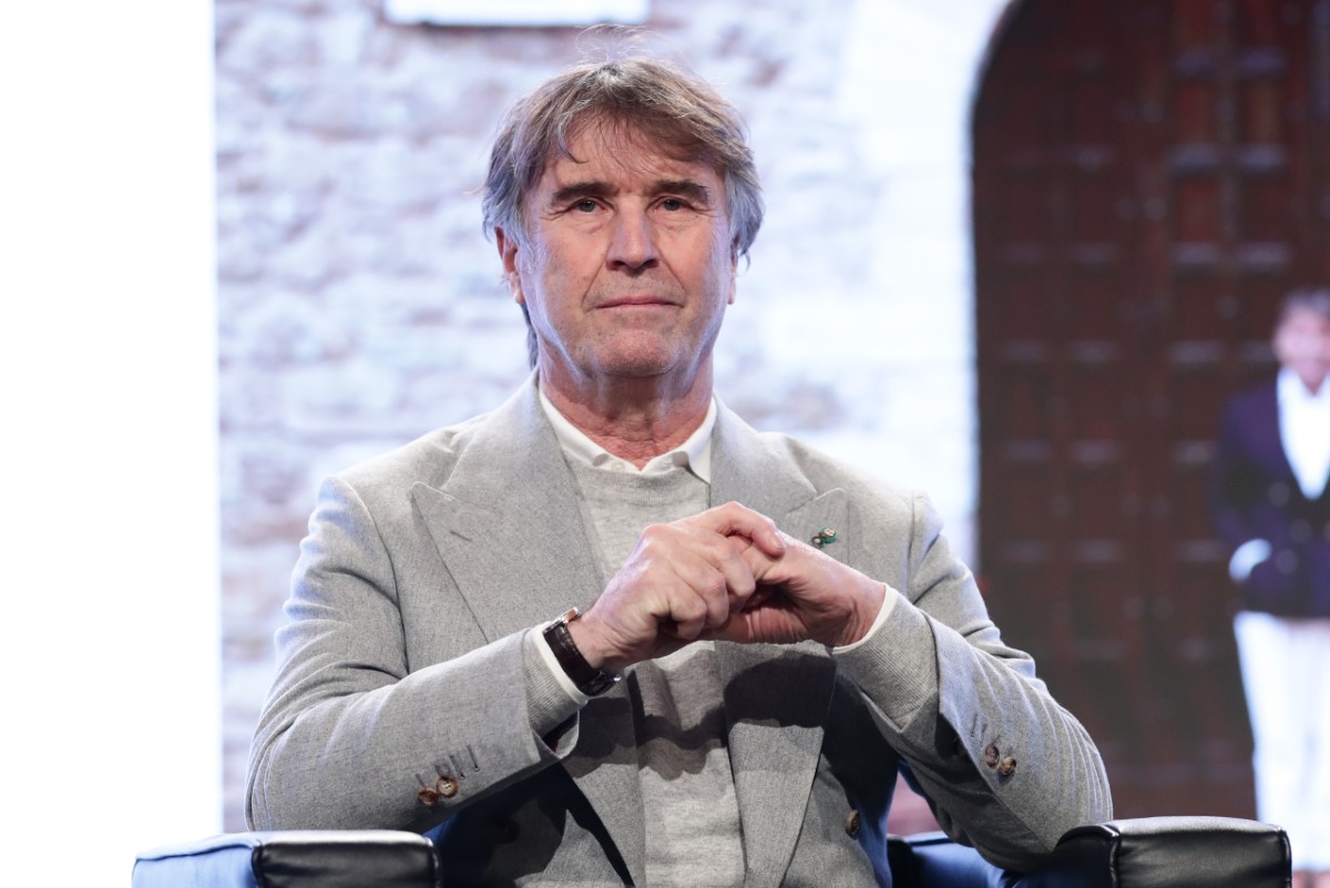 Brunello Cucinelli lancia il suo vino: al “battesimo” del rosso anche Affari Brunello Cucinelli lancia il suo vino: al “battesimo” del rosso anche Affari
