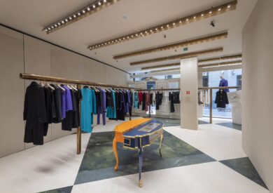 Nuovo flagship store Moschino-Milano. Design con i marmi di Margraf