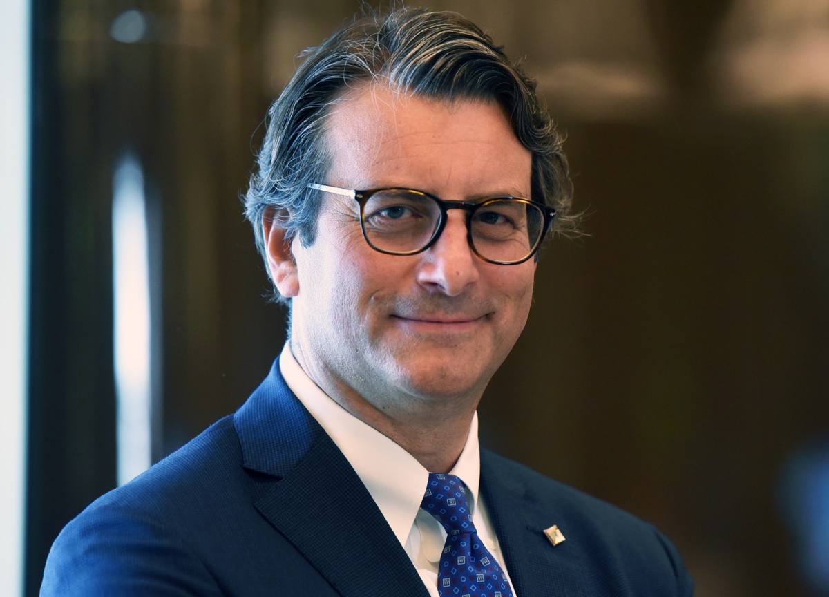 Intesa Sanpaolo, al via piano da € 5 mld per le piccole imprese Intesa Sanpaolo, al via piano da € 5 mld per le piccole imprese