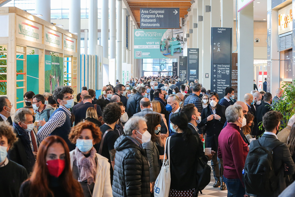 Ecomondo, AQP fa rete Laforgia: ‘Vivere la transizione con soluzioni condivise Ecomondo, AQP fa rete Laforgia: ‘Vivere la transizione con soluzioni condivise