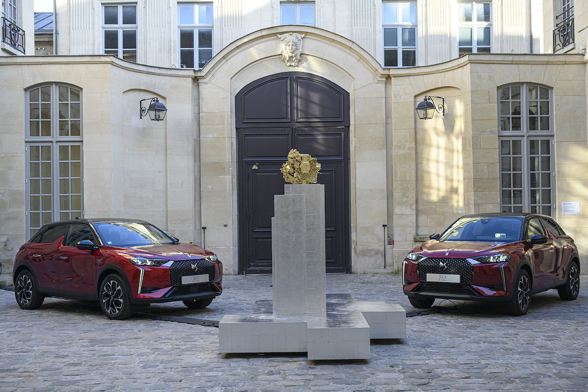 Nuova DS 3 E-TENSE si trasforma in “materiale da creare”