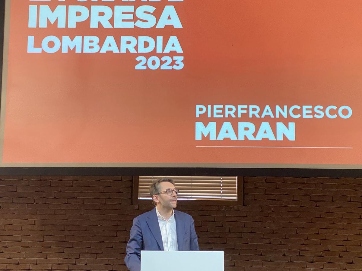 Maran lancia la sua candidatura: “Non rispondo ai partiti, solo ai lombardi” Maran lancia la sua candidatura: “Non rispondo ai partiti, solo ai lombardi”
