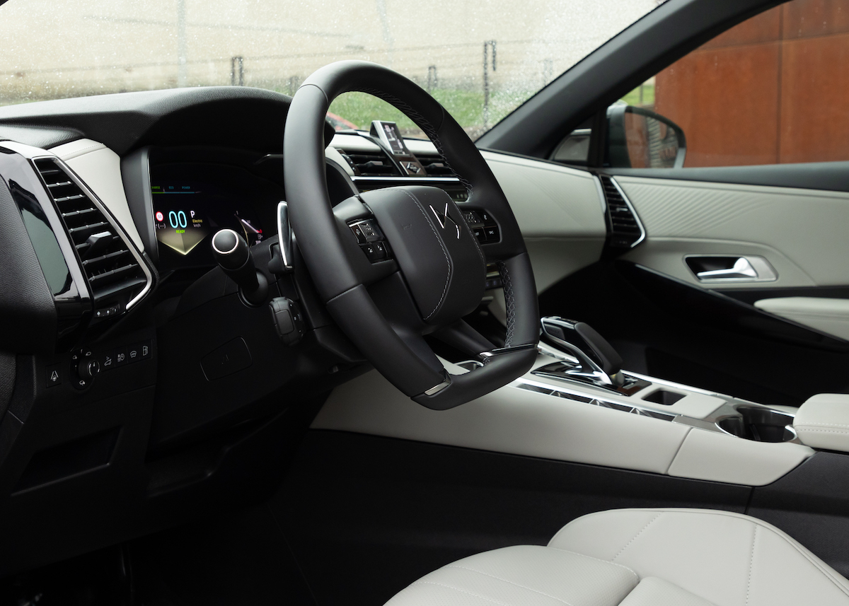 In viaggio con DS 7 nell’eccellenza della lavorazione artigianale