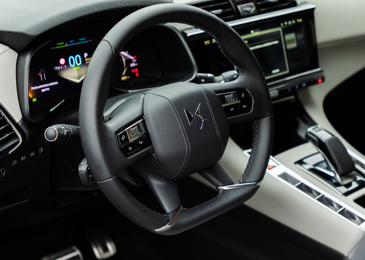 In viaggio con DS 7 nell’eccellenza della lavorazione artigianale