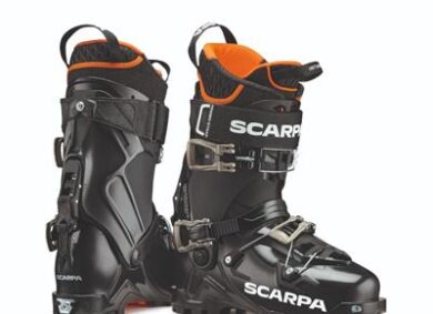 Scarpa accelera nella sostenibilità: nasce lo scarpone con plastiche riciclate