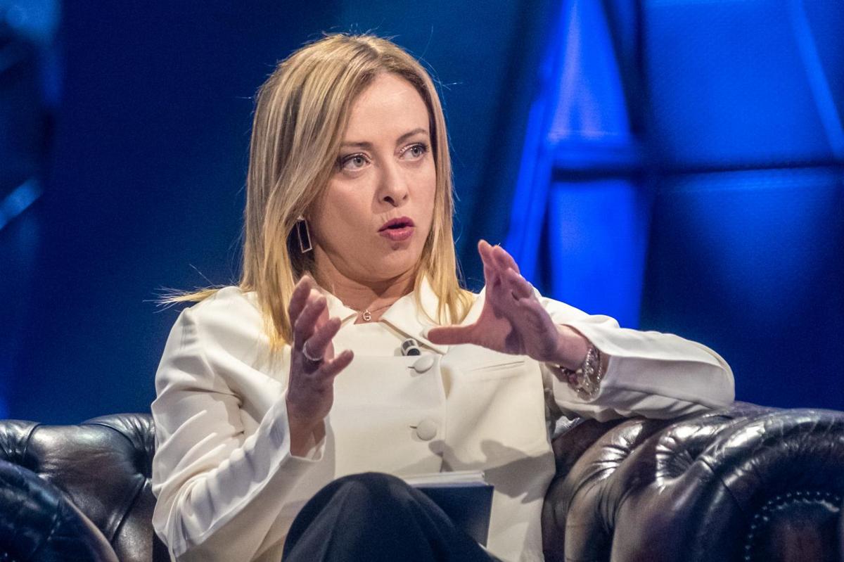 “Giorgia Meloni bastarda”, si apre a Roma il processo a Roberto Saviano