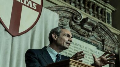 Ascolti TV ieri 14 novembre 2022: il GF batte Esterno Notte, cala Report