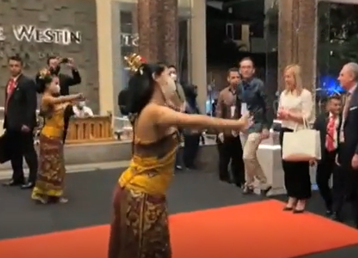 G20 Bali, Meloni l’unica donna premier: “Navighiamo in acque tempestose”