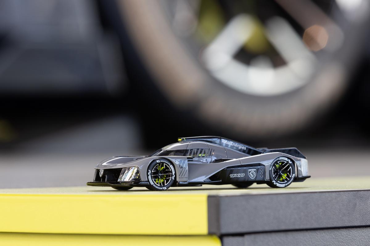 Peugeot 9×8 ora anche in miniatura Peugeot 9×8 ora anche in miniatura