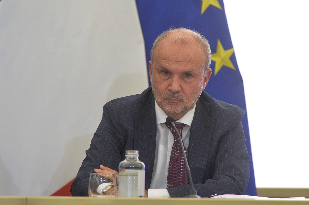 Porta a Porta ospiti stasera: il punto sulla lotta al Covid con Schillaci Porta a Porta ospiti stasera: il punto sulla lotta al Covid con Schillaci