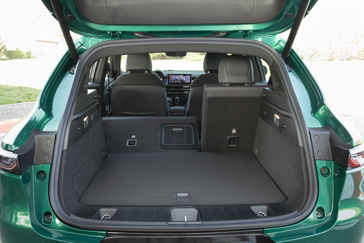 Alfa Romeo: debutta la nuova Tonale Plug-In Hybrid Q4