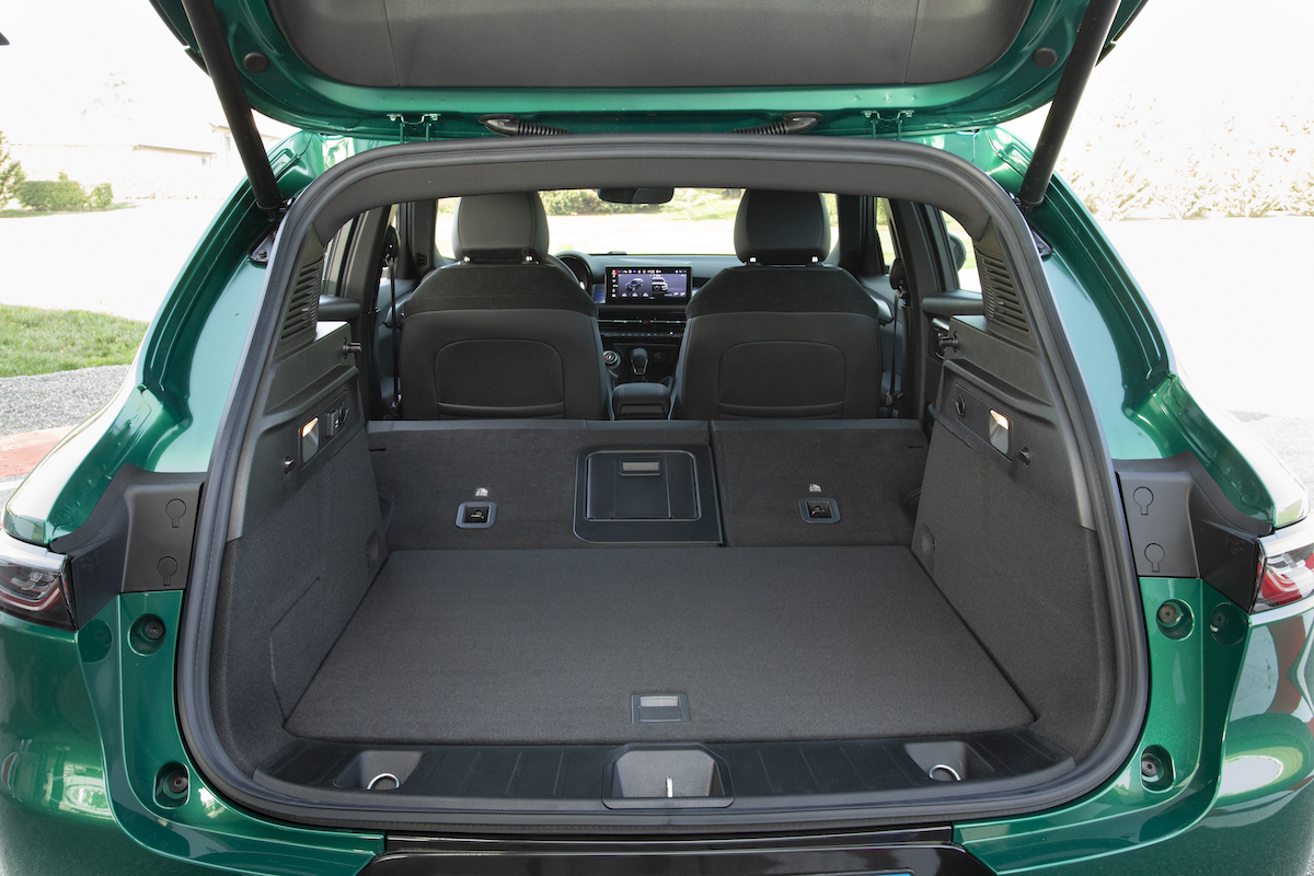 Alfa Romeo: debutta la nuova Tonale Plug-In Hybrid Q4