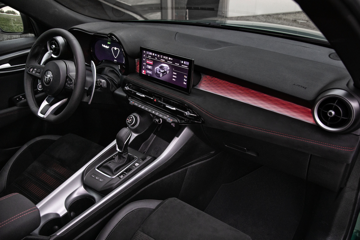 Alfa Romeo: debutta la nuova Tonale Plug-In Hybrid Q4