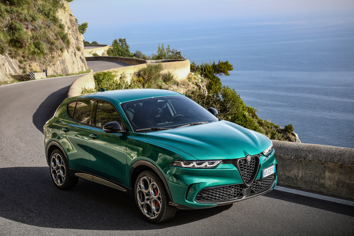 Alfa Romeo: debutta la nuova Tonale Plug-In Hybrid Q4
